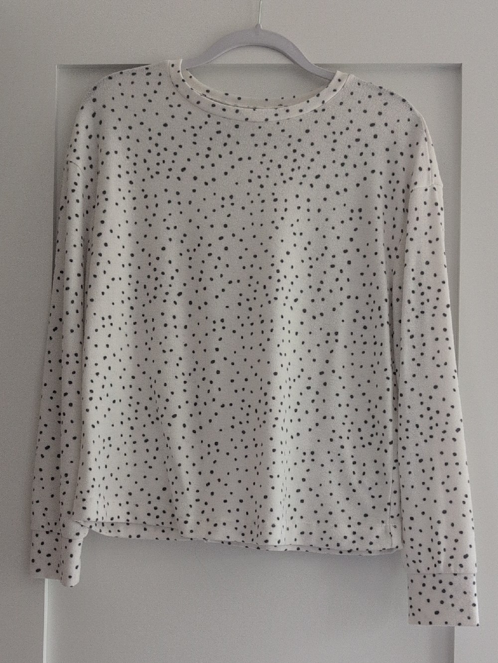 Time and Tru White Long-Sleeve Sweater with Dot Print